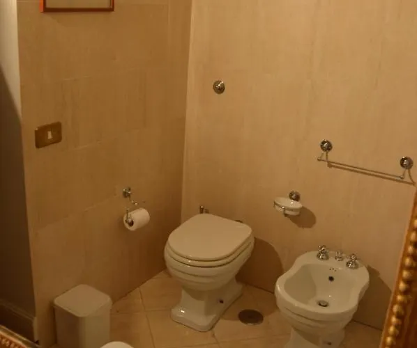 Nest In The Heart Of * Rome
